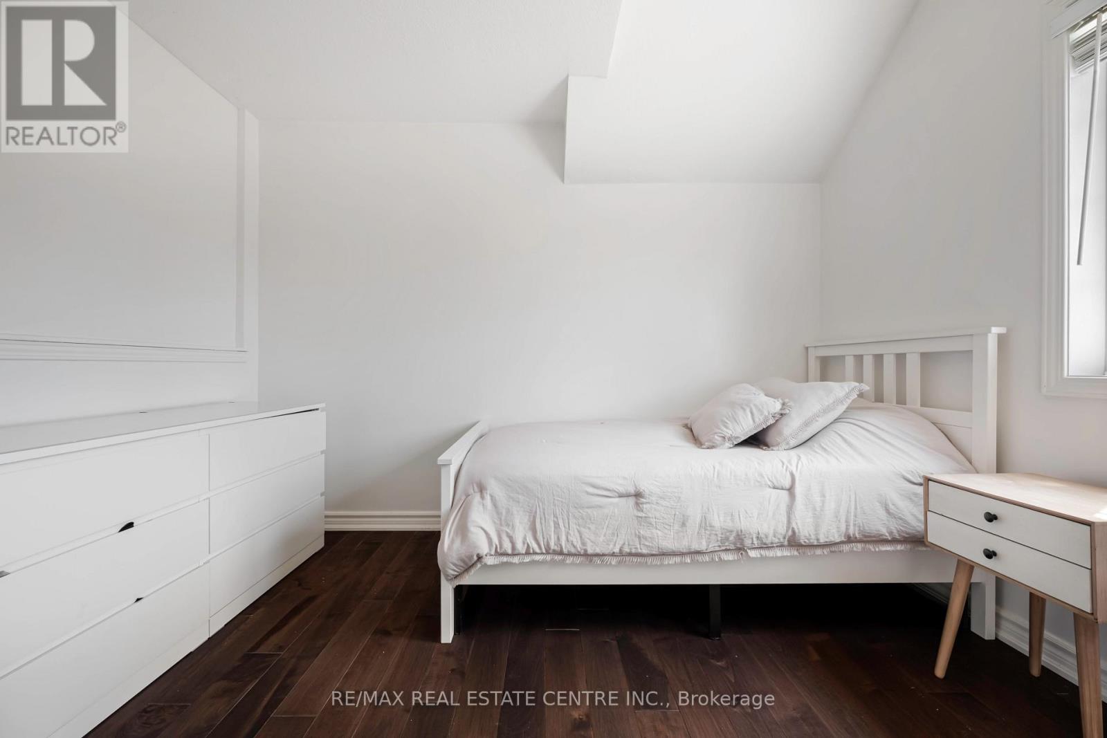 23 CLARKE AVENUE - 30
