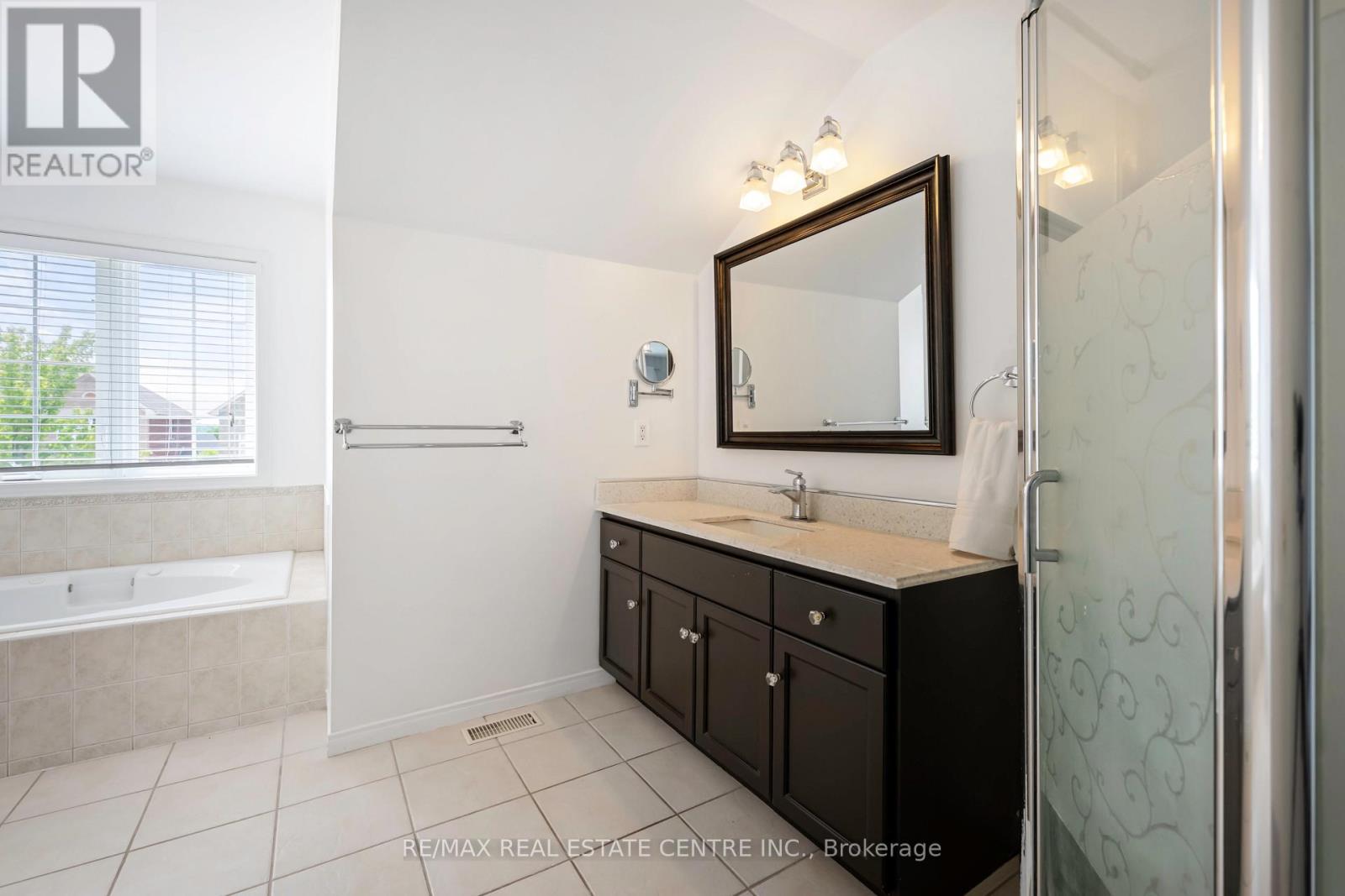 23 CLARKE AVENUE - 34
