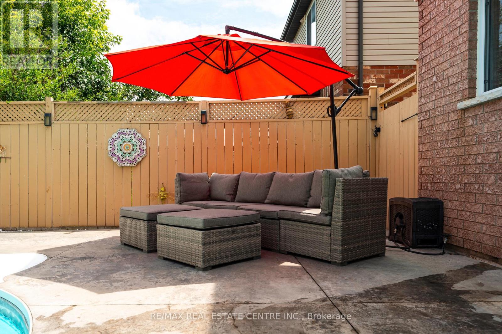 23 CLARKE AVENUE - 44