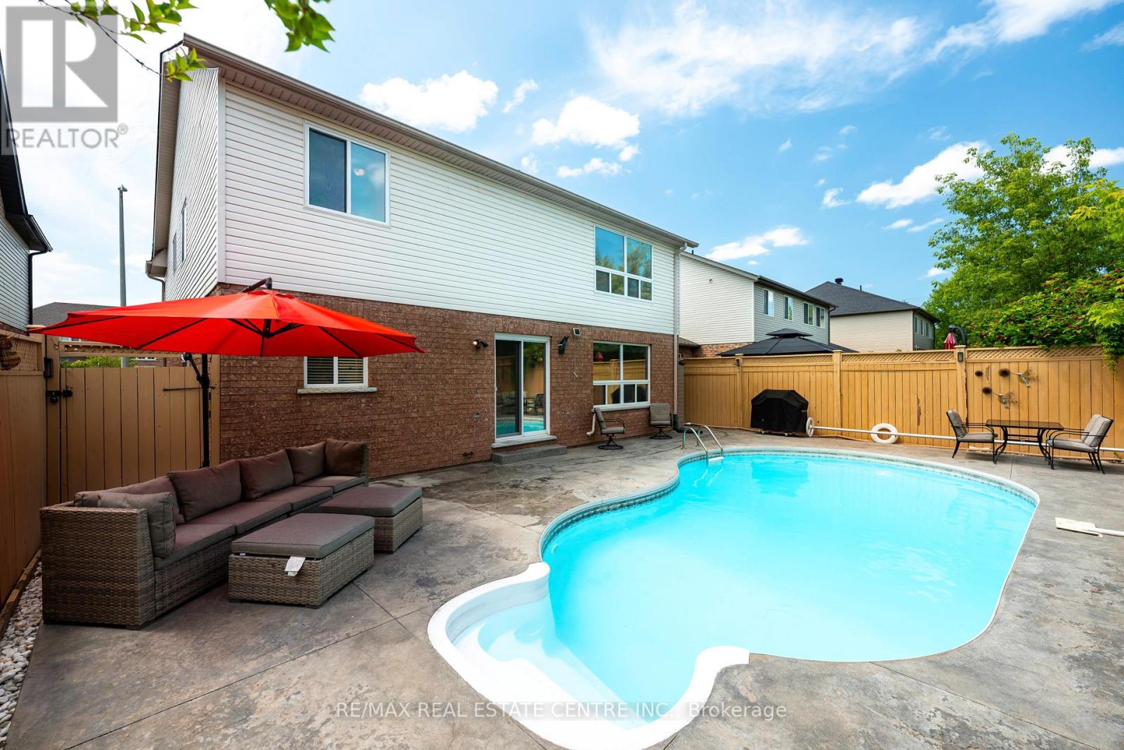 23 CLARKE AVENUE - 38