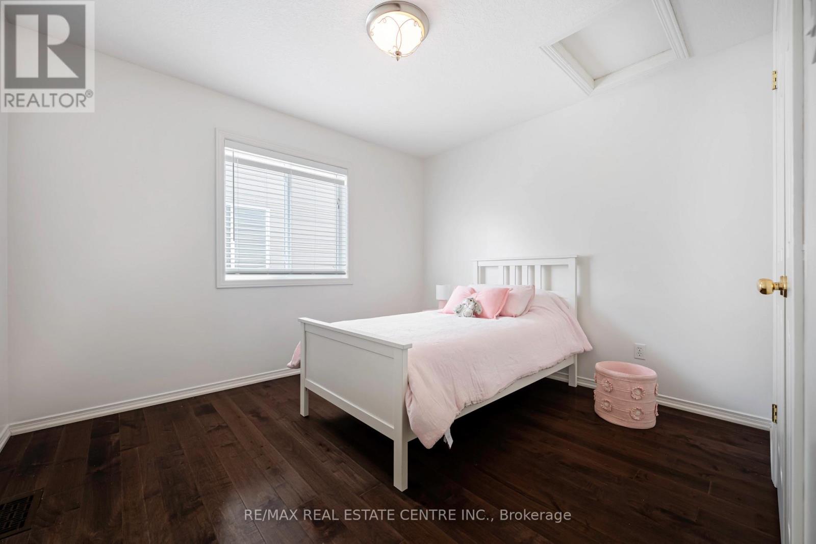 23 CLARKE AVENUE - 27