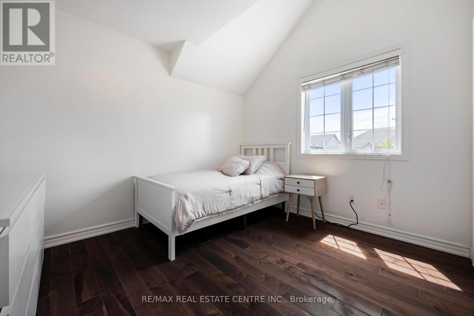 23 CLARKE AVENUE - 31