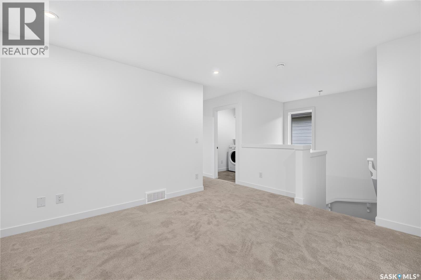 #8 830 Brighton BOULEVARD - 14