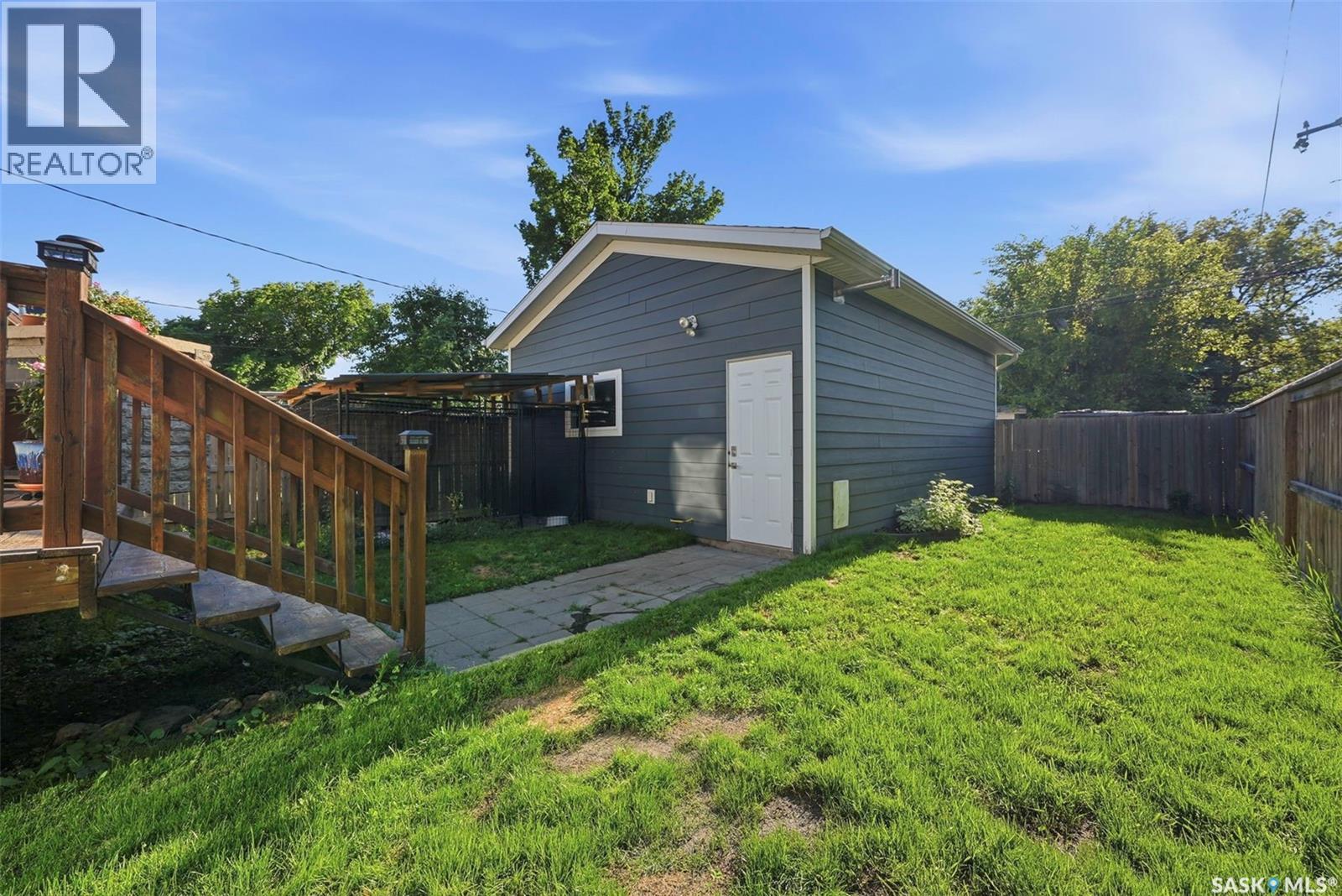 2218 St Andrews AVENUE — photo 40