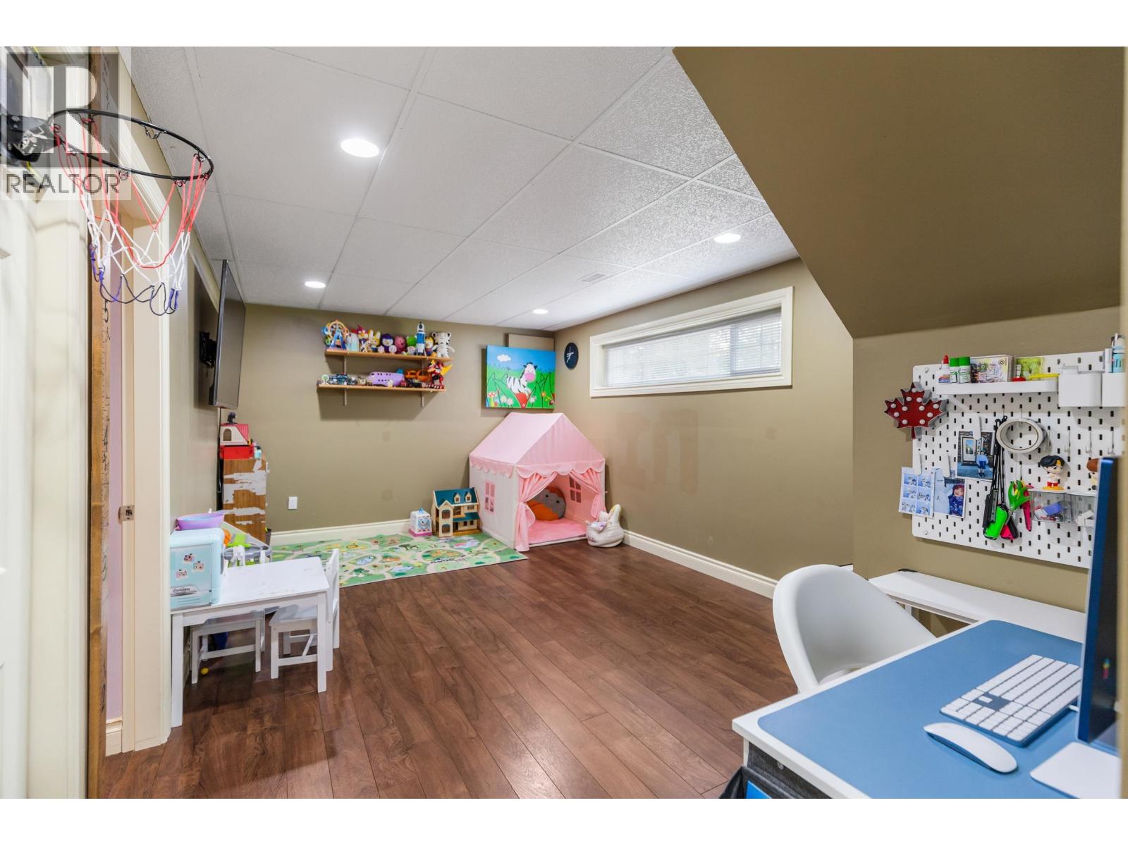 Photo 19 of 31 — 7623 MONCTON CRESCENT · Prince George, BC