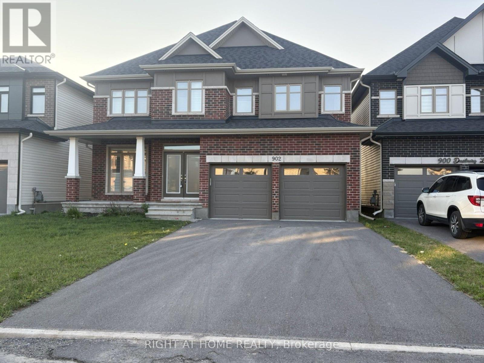 5 Bed, 5 Bath House for Rent in Ottawa – 902 DUXBURY LANE, Ottawa – MLS# X13535776 - Image 1