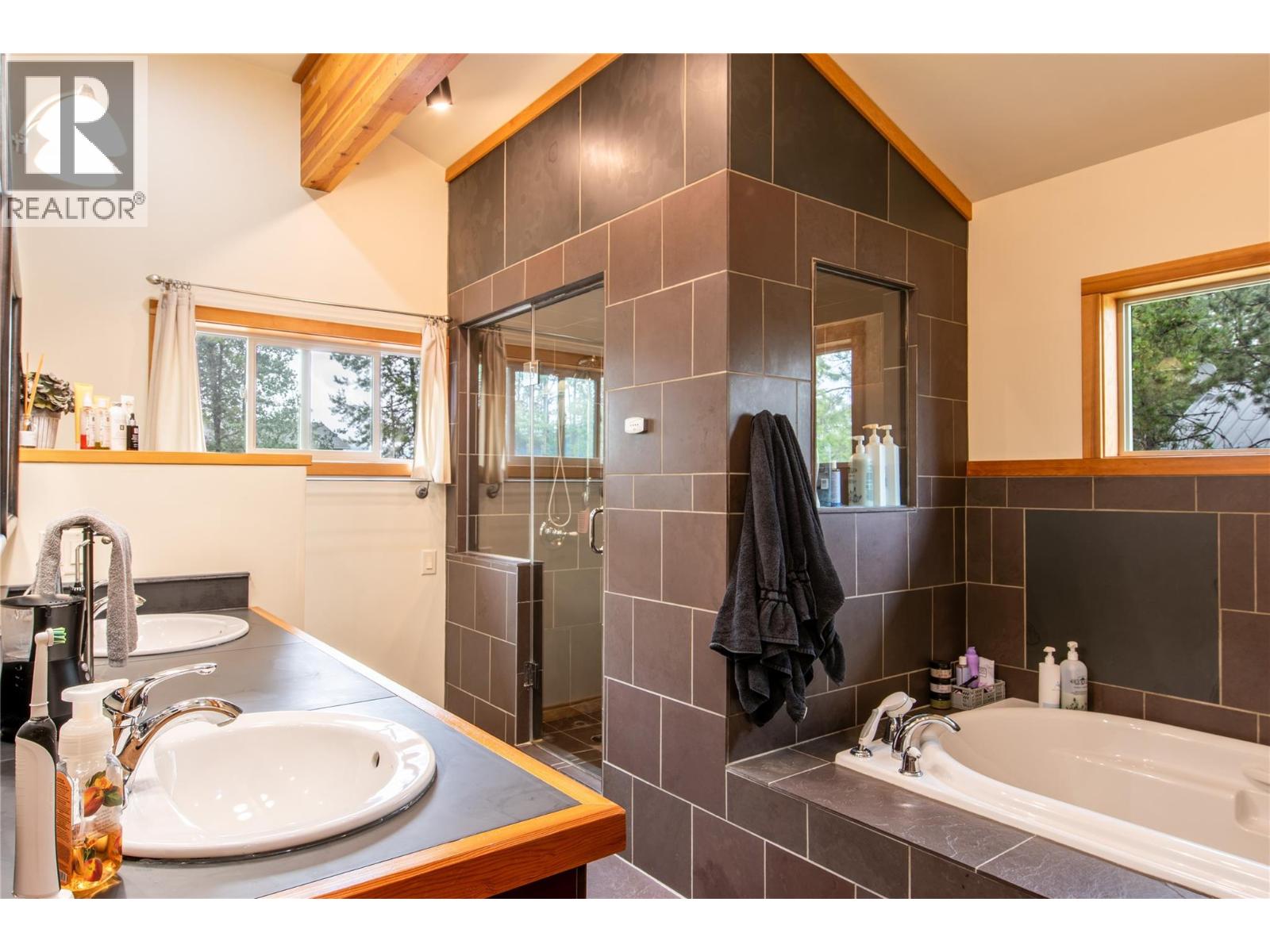 1445 GRANITE Drive - 14
