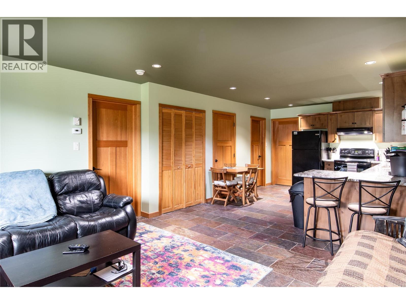 1445 GRANITE Drive - 22