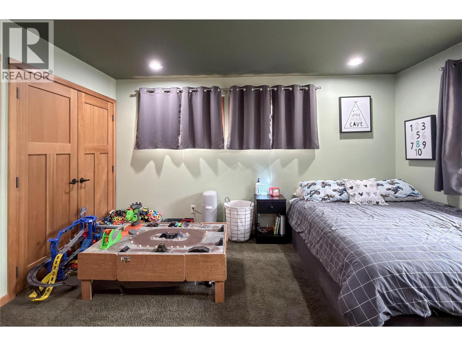 1445 GRANITE Drive - 17