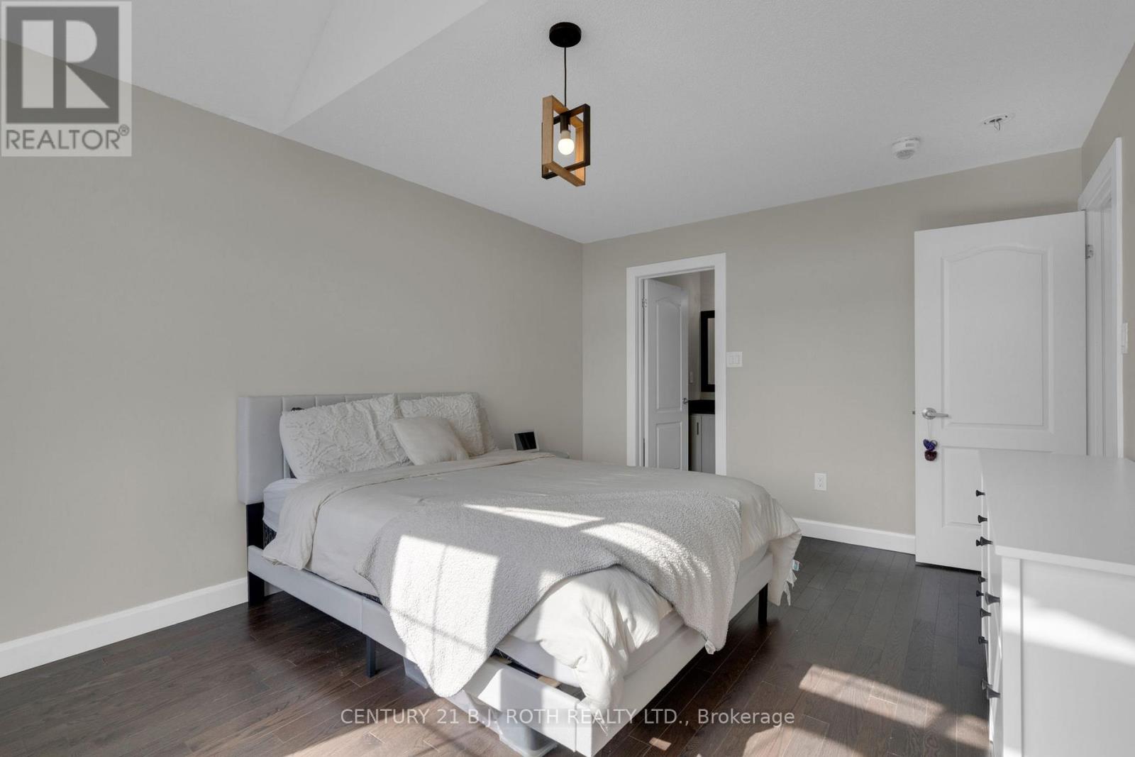 2048 ALLISON STREET - Image 25