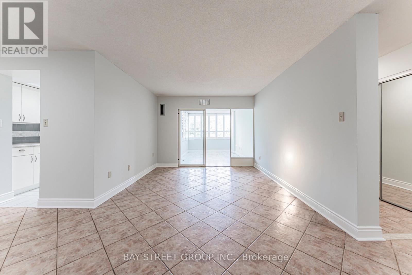 #306 10 MALTA AVENUE - Image 12