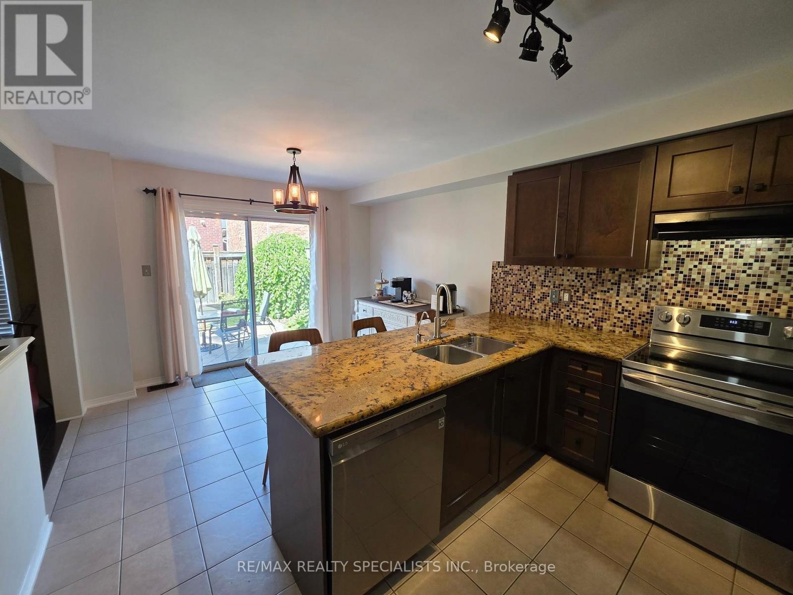 482 GRANT WAY - 6