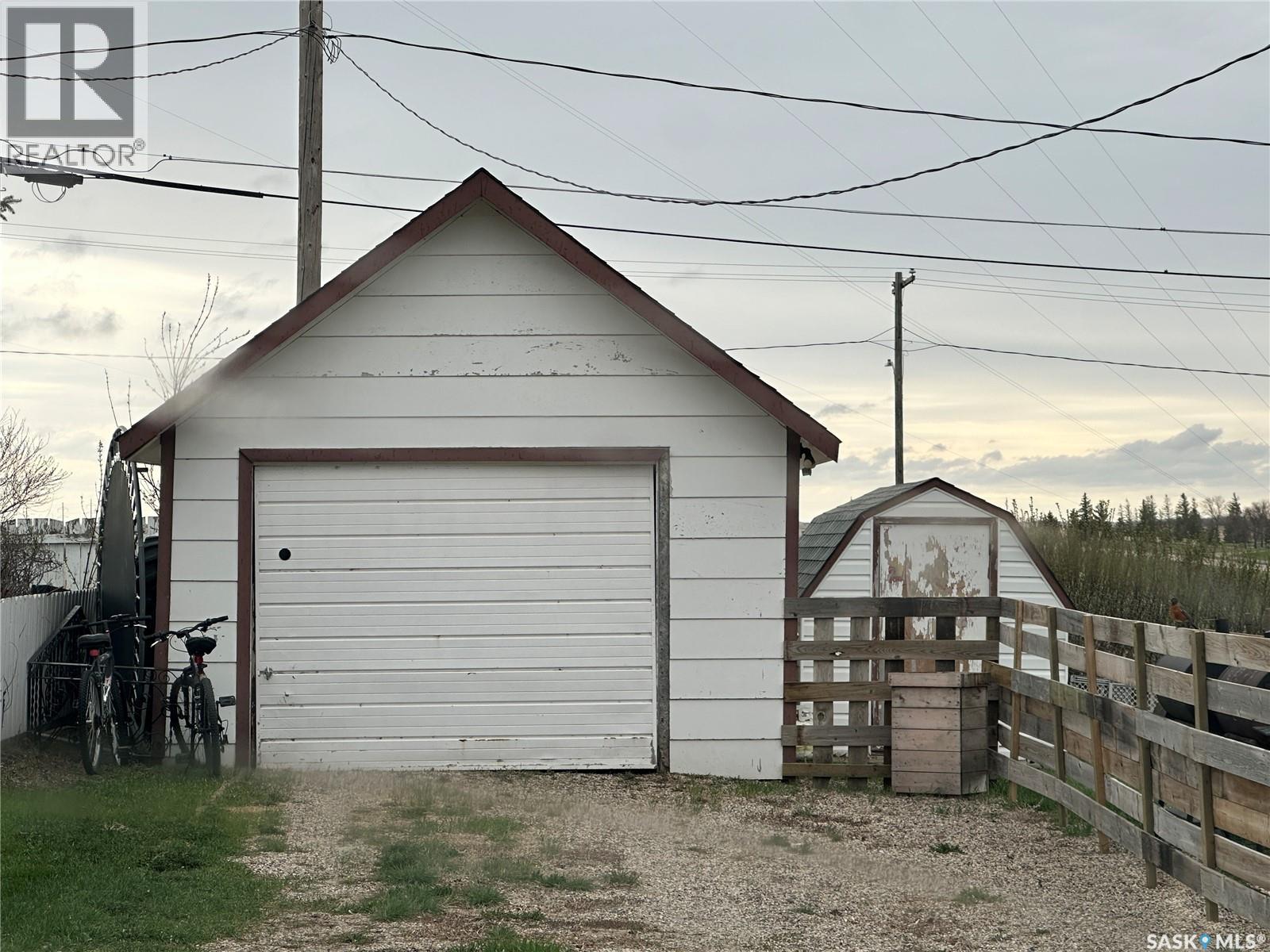 102 9th AVENUE SE - 12
