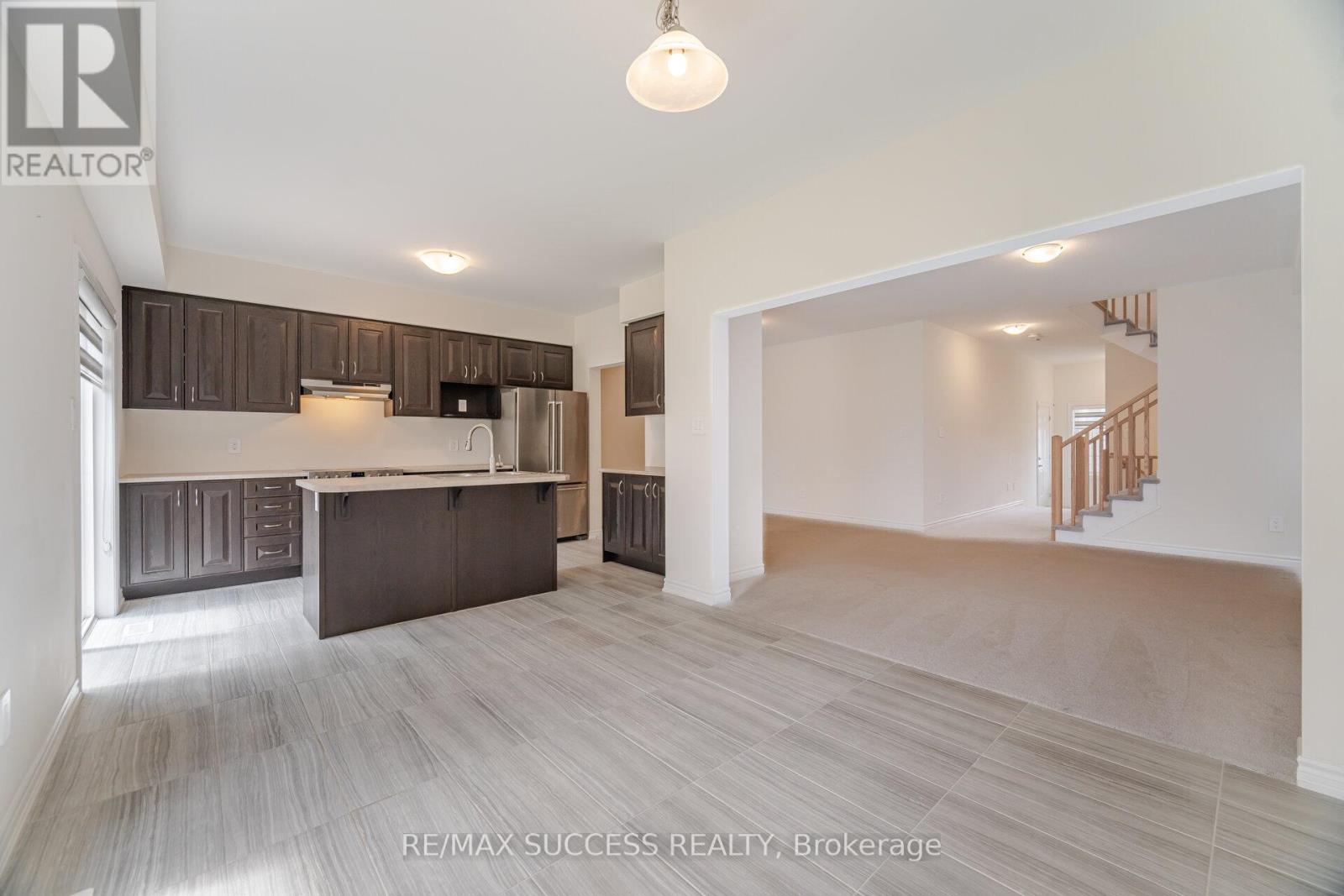 32 GEORGE BRIER DRIVE W - 17