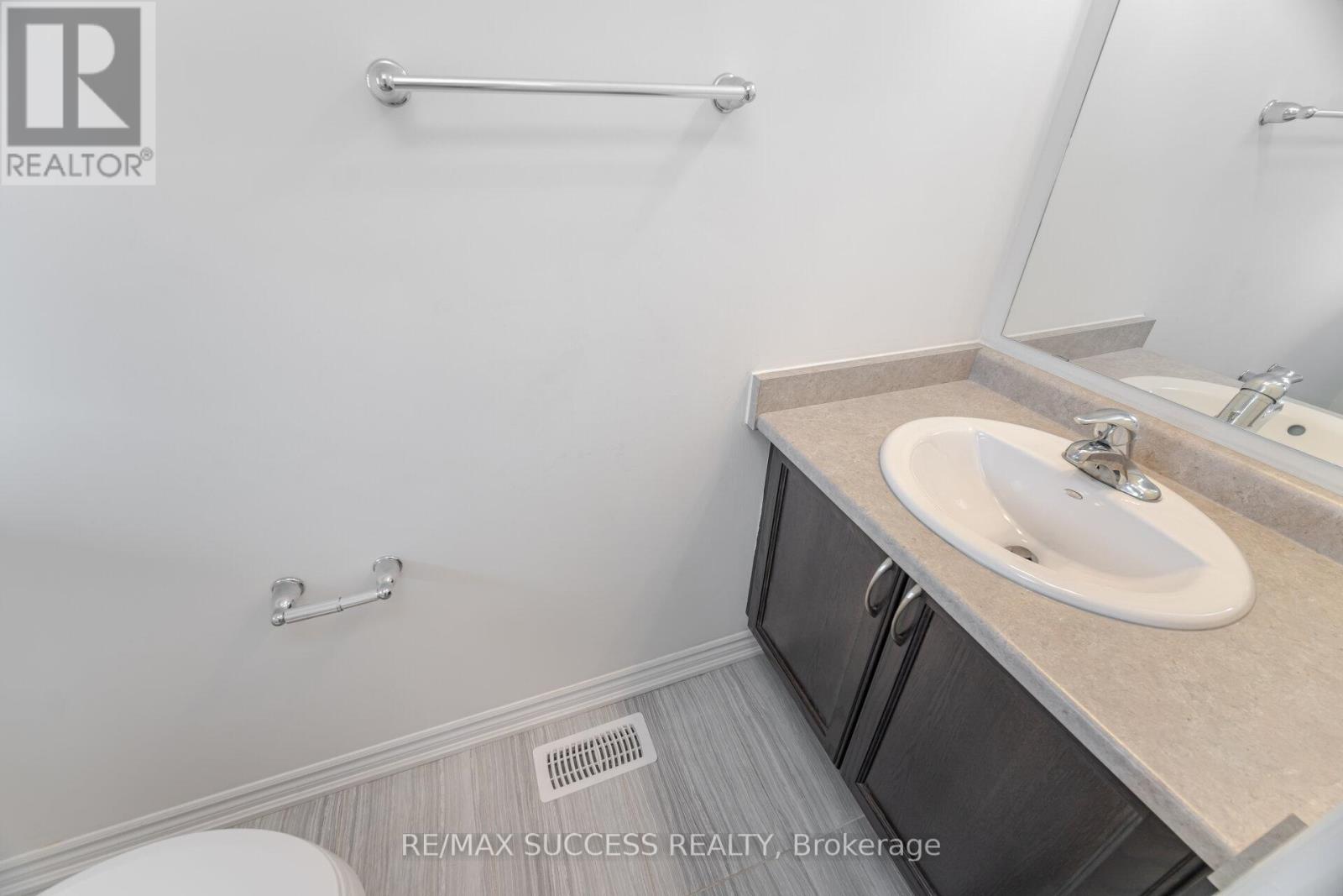 32 GEORGE BRIER DRIVE W - 18