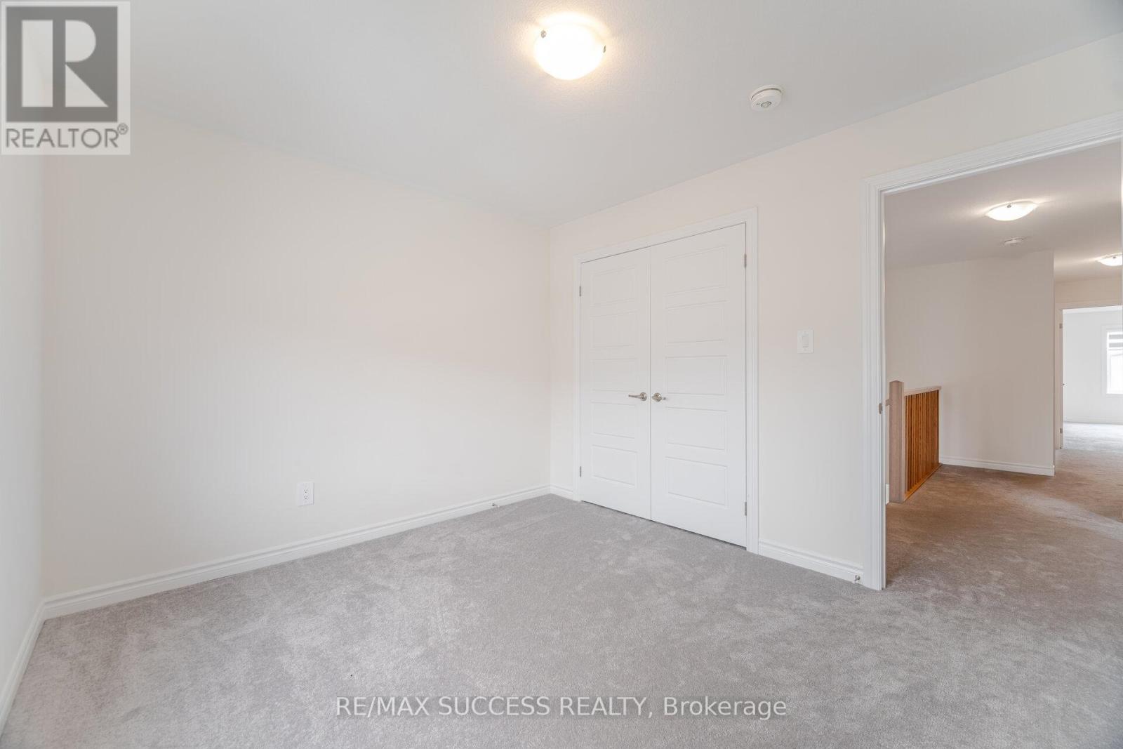 32 GEORGE BRIER DRIVE W - 29