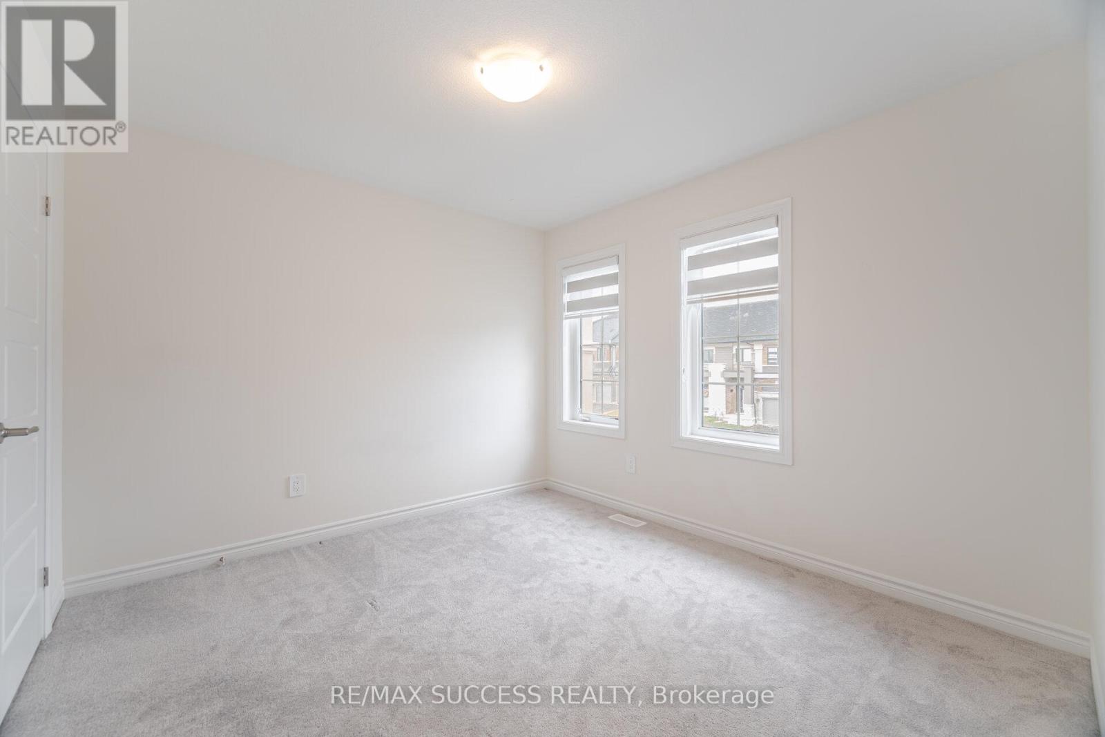 32 GEORGE BRIER DRIVE W - 30