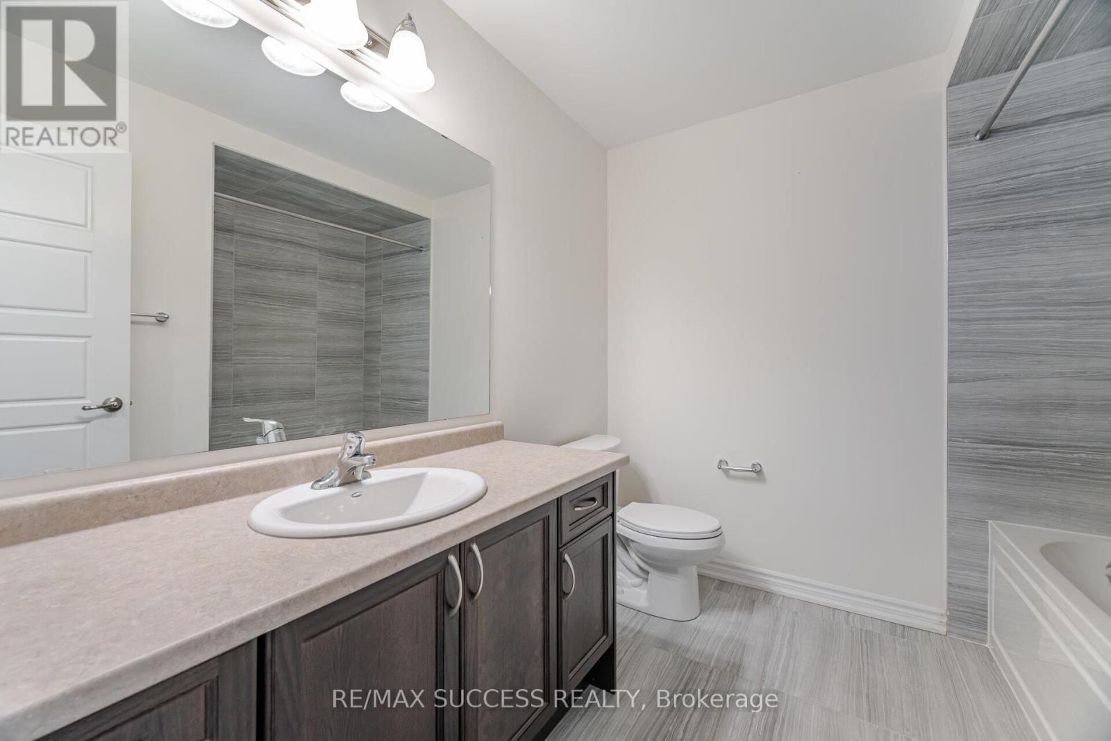 32 GEORGE BRIER DRIVE W - 32