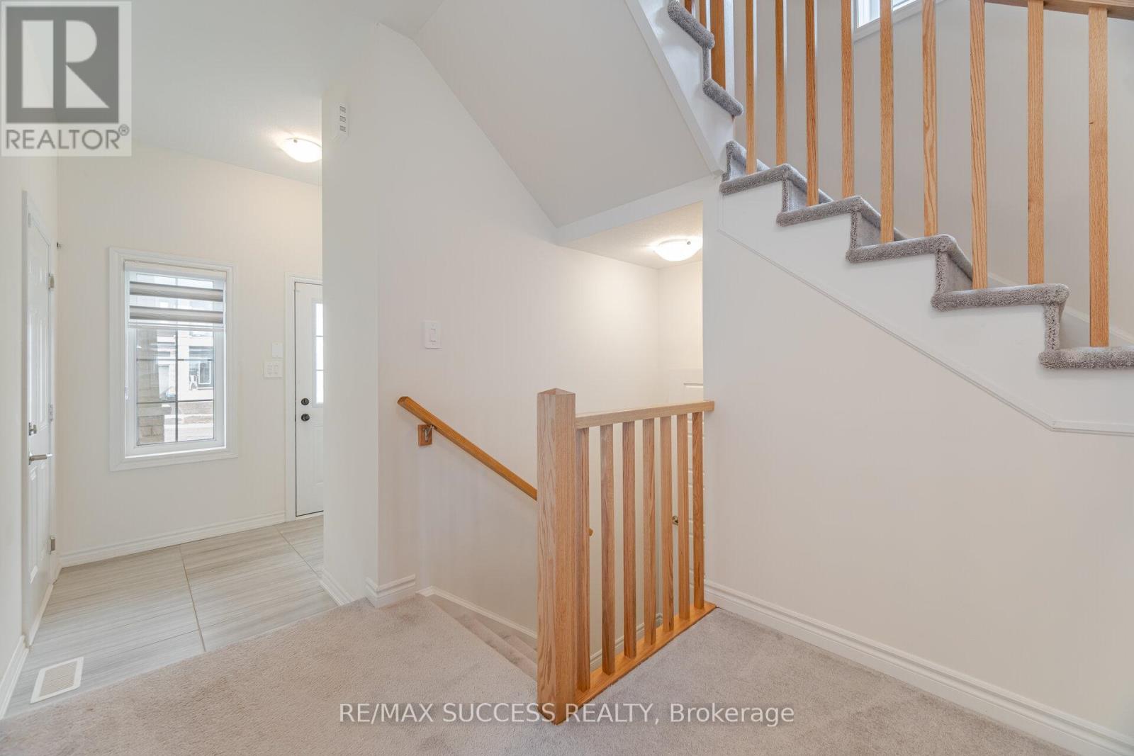 32 GEORGE BRIER DRIVE W - 34