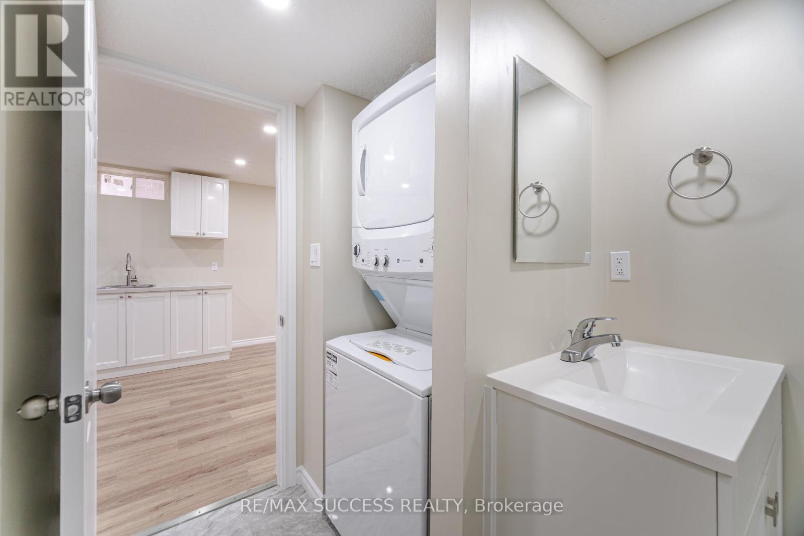 32 GEORGE BRIER DRIVE W - 47