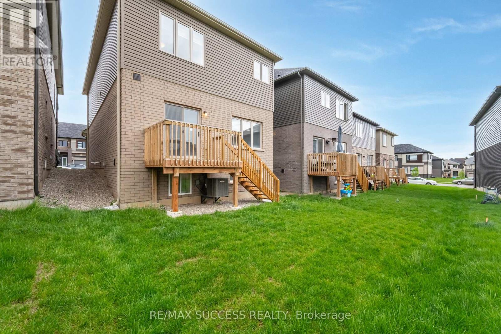 32 GEORGE BRIER DRIVE W - 50