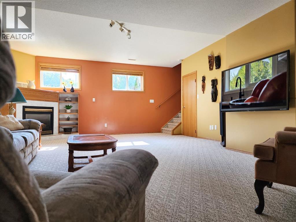 4813 4 Street W - 28