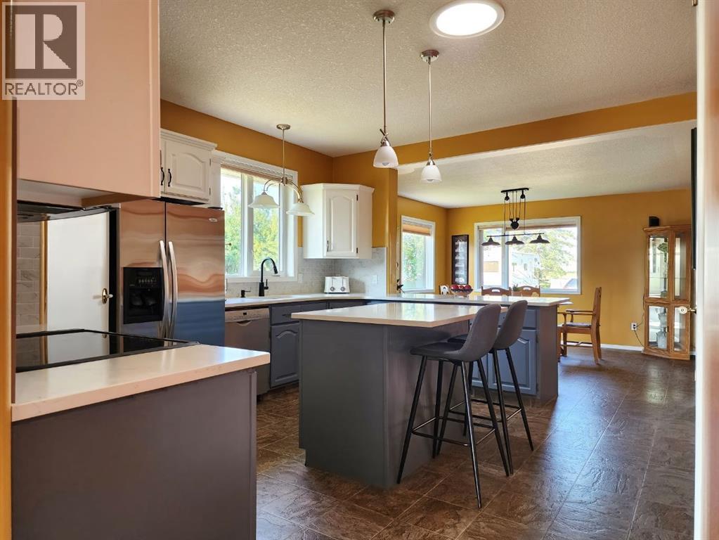 4813 4 Street W - 18