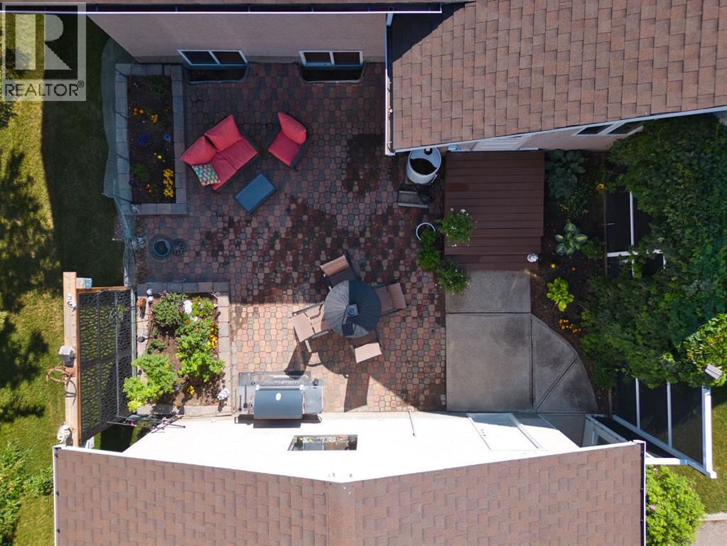 4813 4 Street W - 32