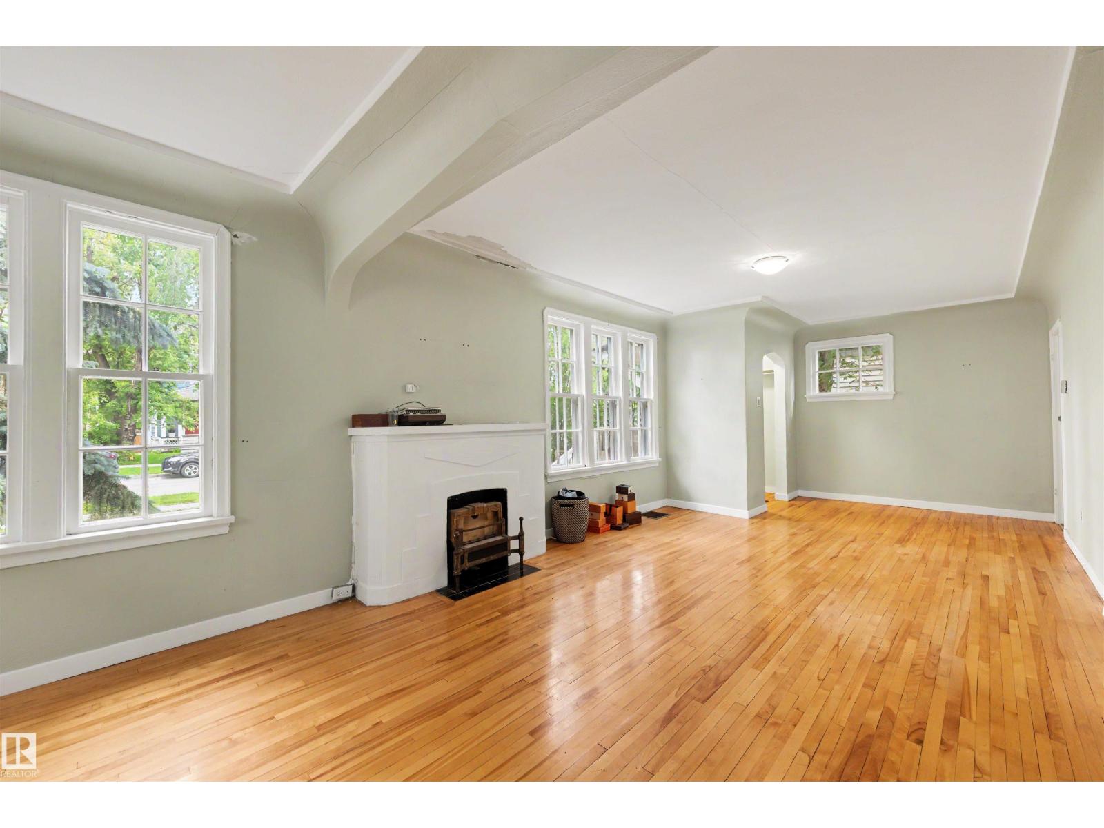 10612 127 ST NW — photo 11