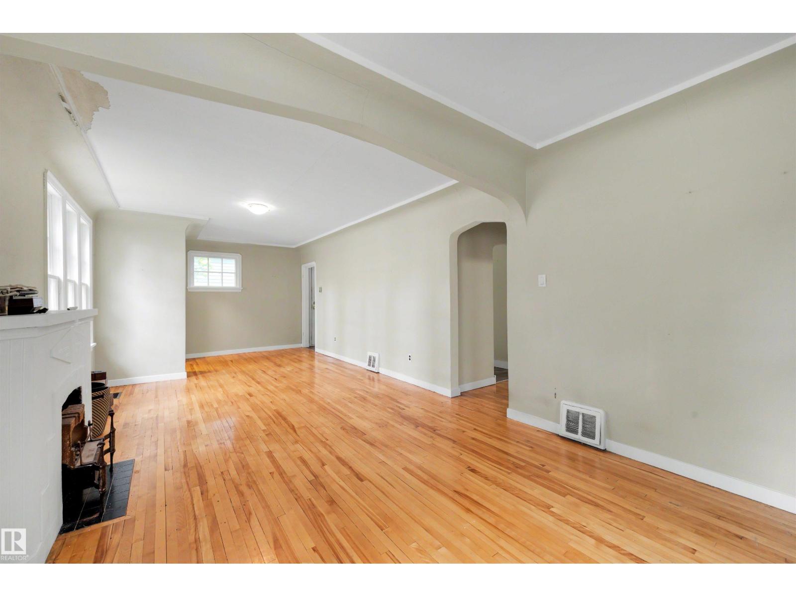 10612 127 ST NW — photo 12