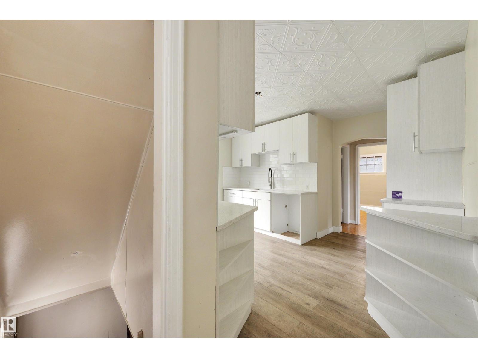10612 127 ST NW - 19