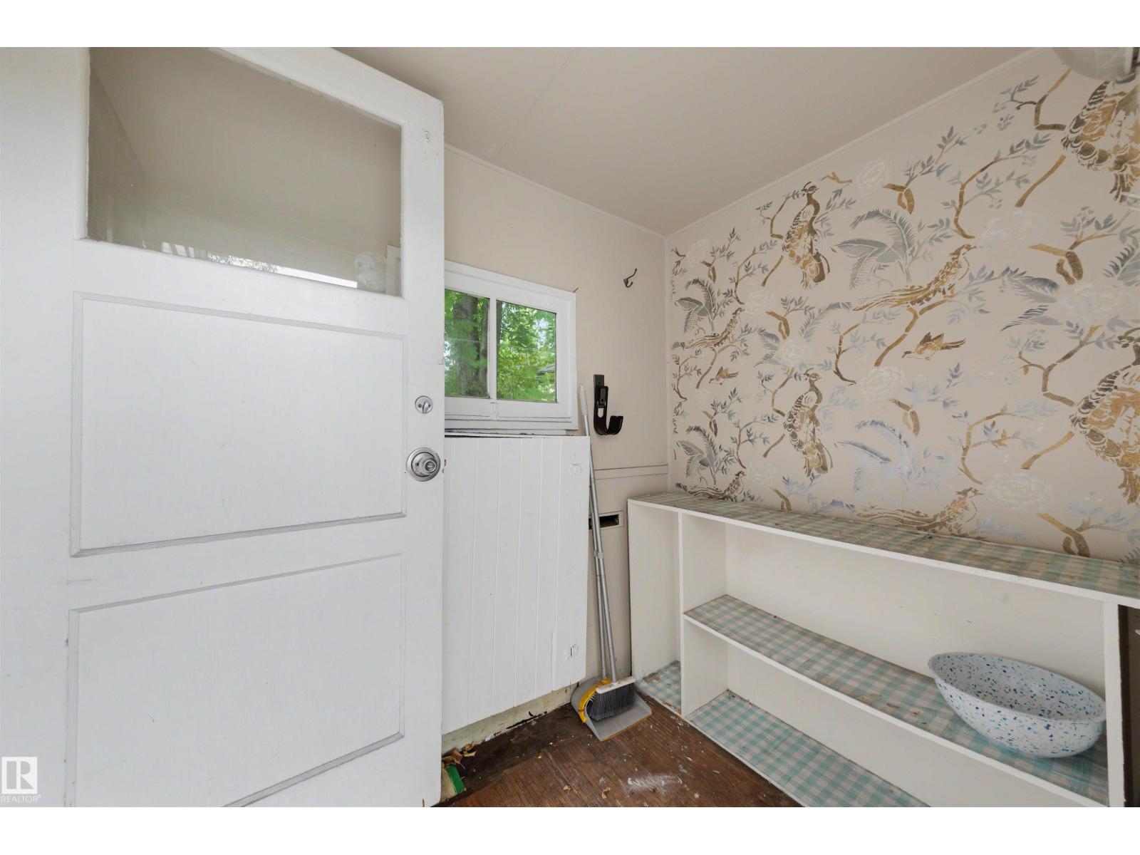 10612 127 ST NW - 20