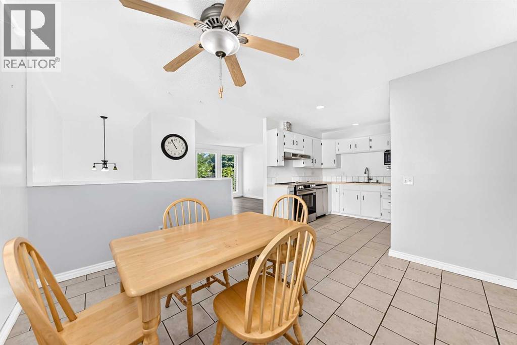 641 Whitewood Road NE — photo 8