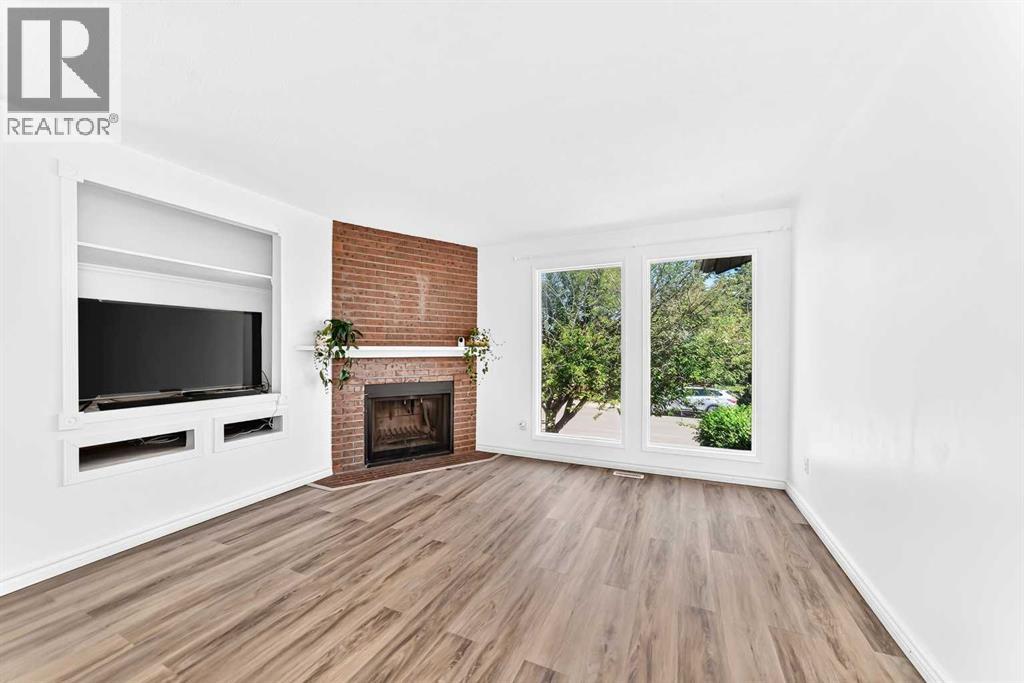 641 Whitewood Road NE - photo 2