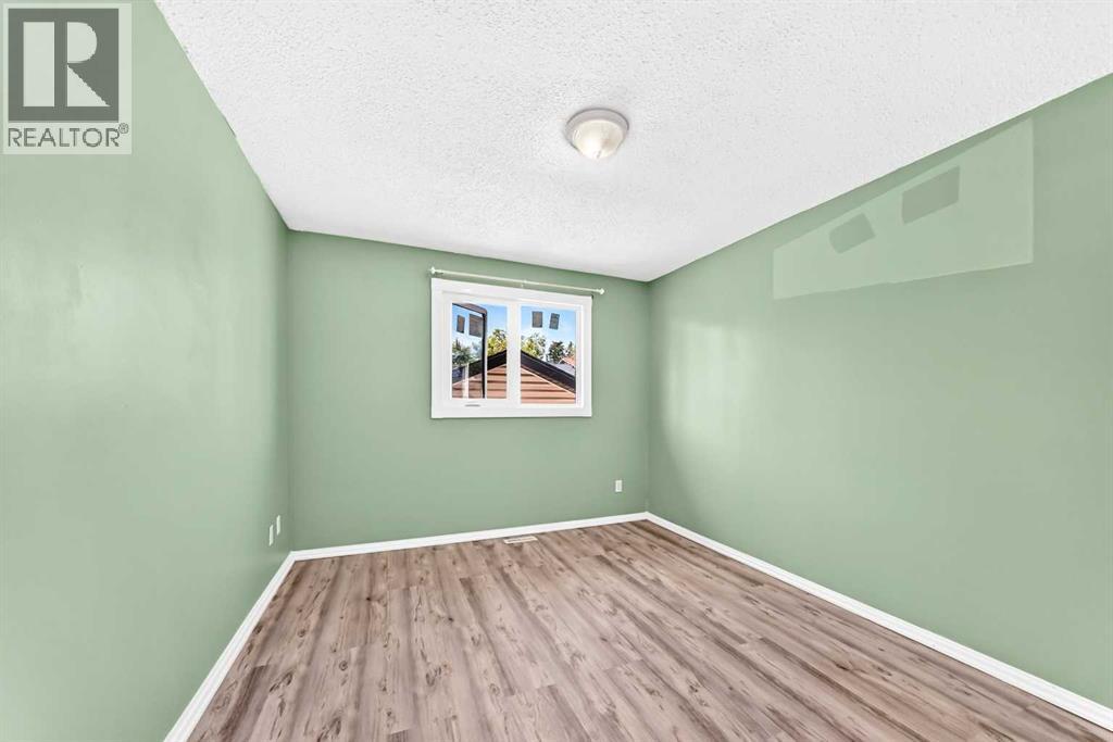 641 Whitewood Road NE — photo 11