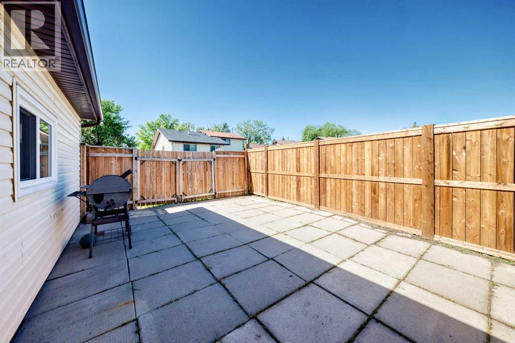 641 Whitewood Road NE — photo 20