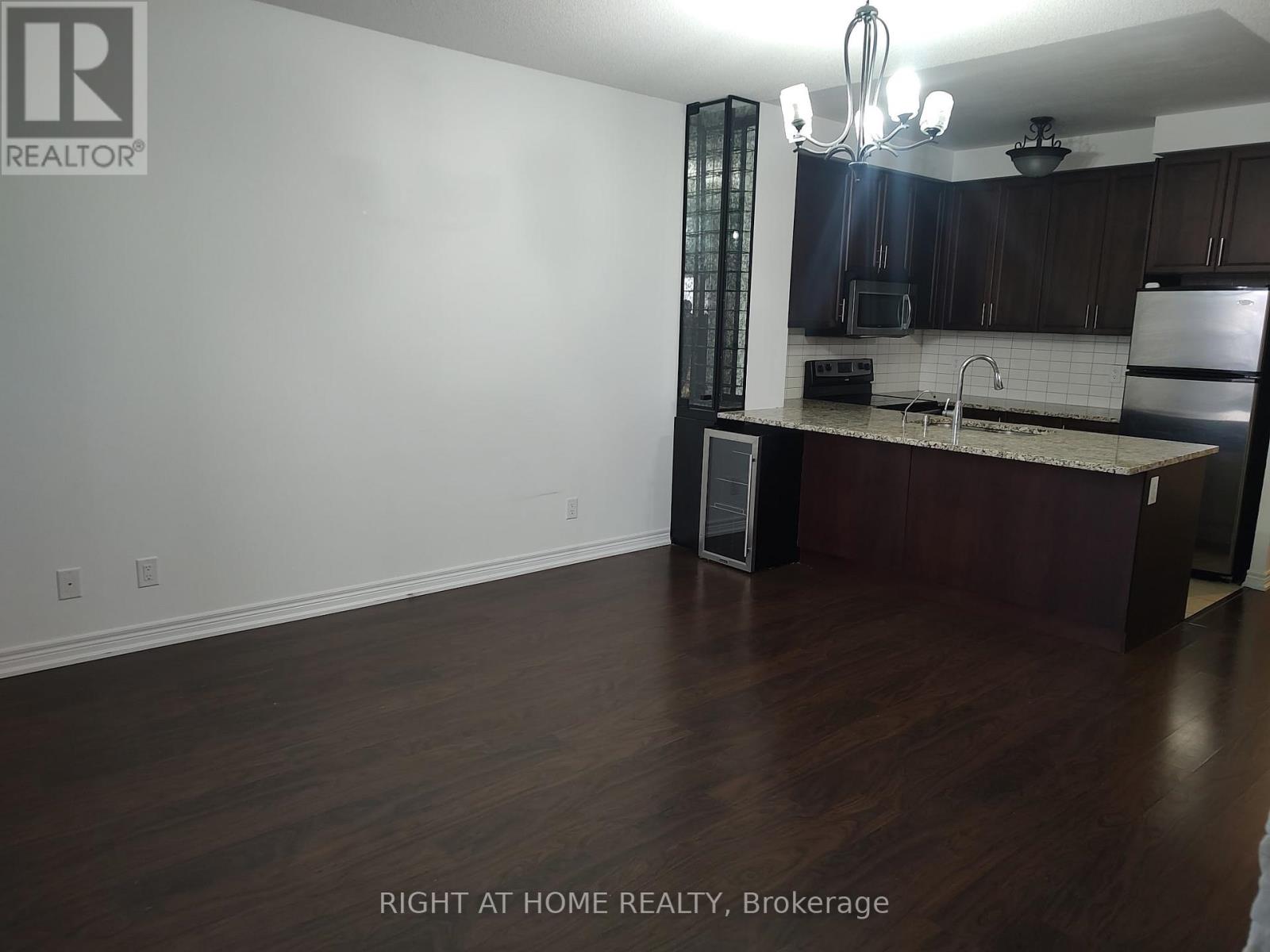 #701 9245 JANE STREET - 5