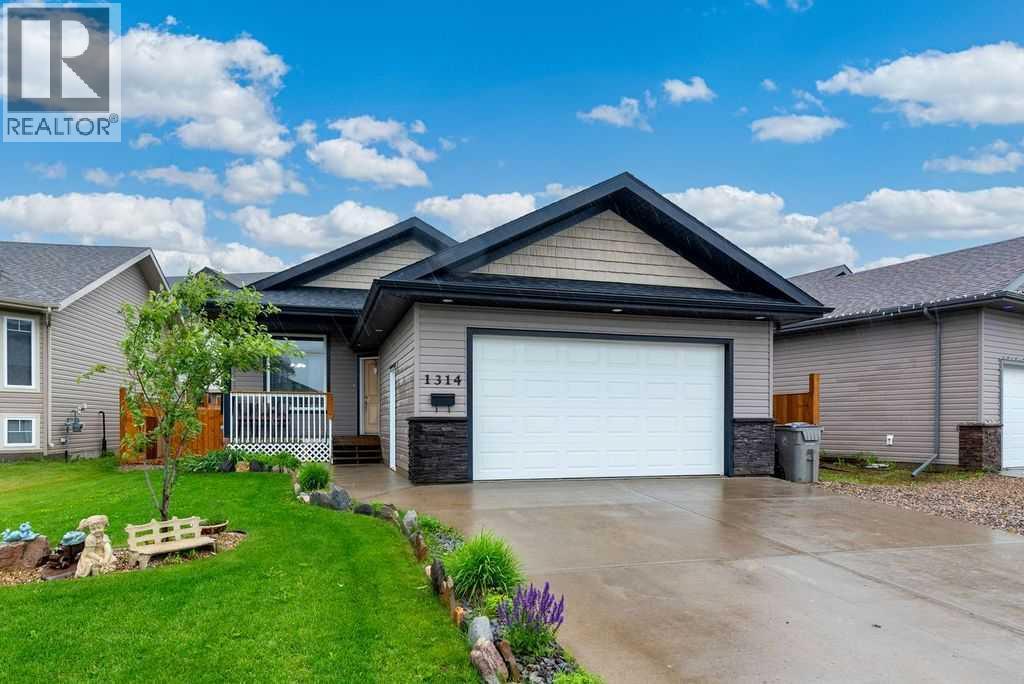 1314 47A Avenue - photo 2