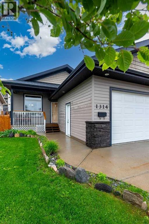 1314 47A Avenue - photo 3