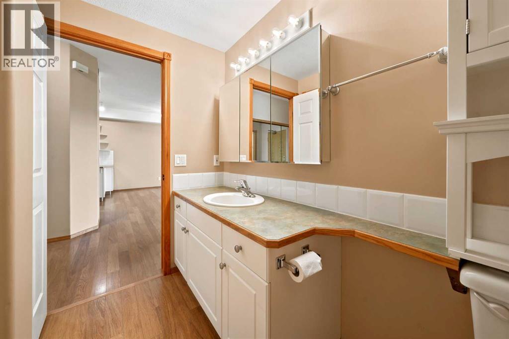 #412 4512 52 Avenue - 15
