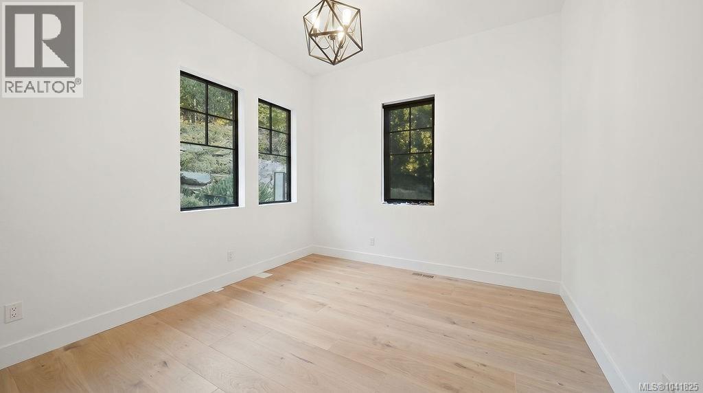 8898 Palmer Way, Lake Cowichan