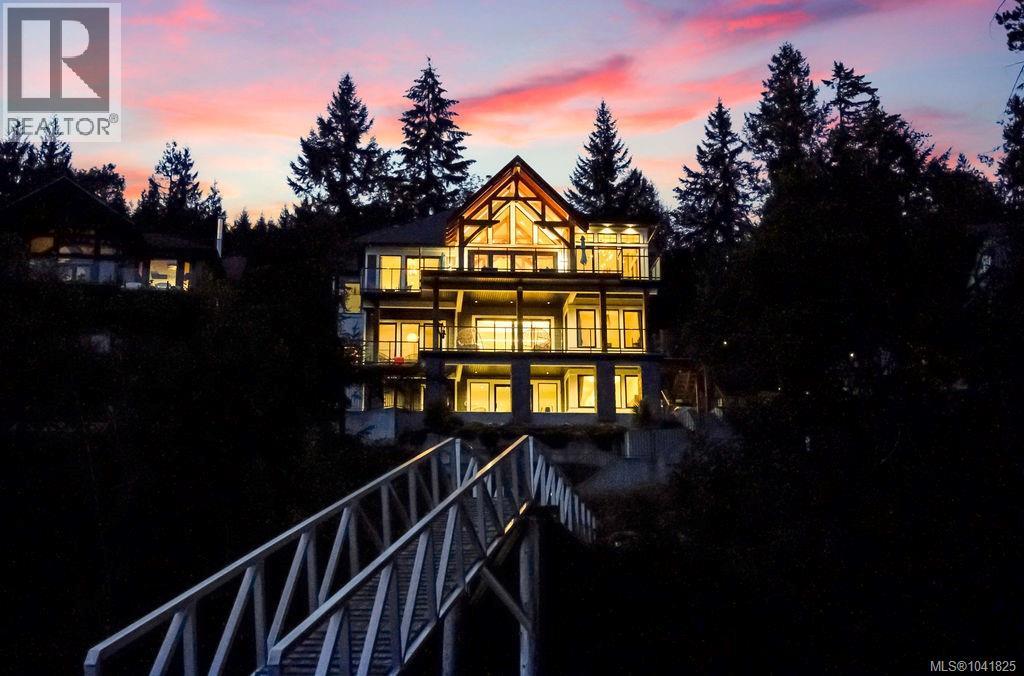 8898 Palmer Way, Lake Cowichan