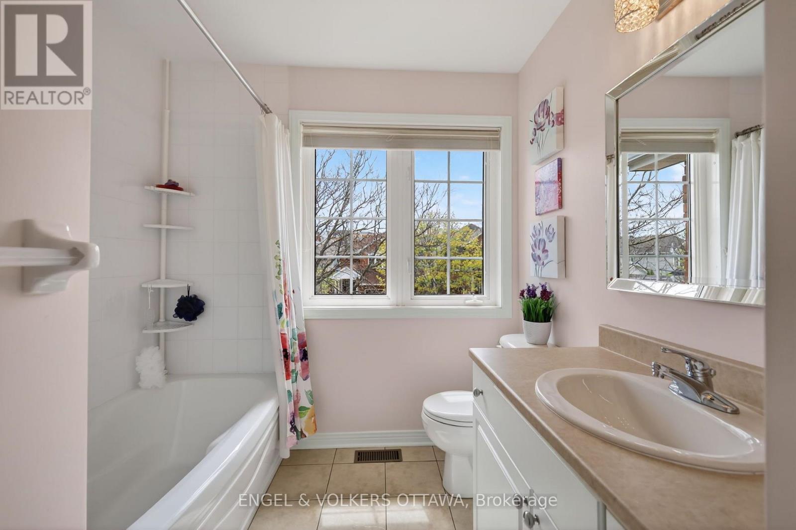 7 DRYSDALE STREET - 13