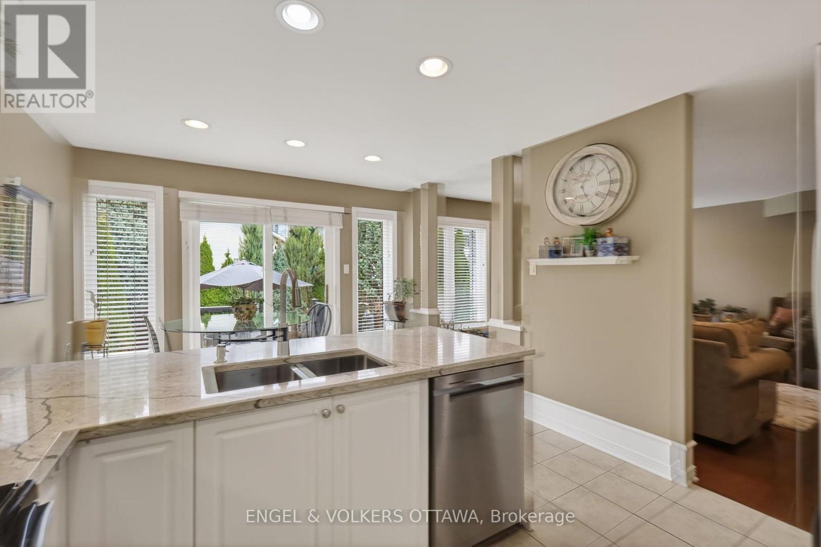 7 DRYSDALE STREET - 8