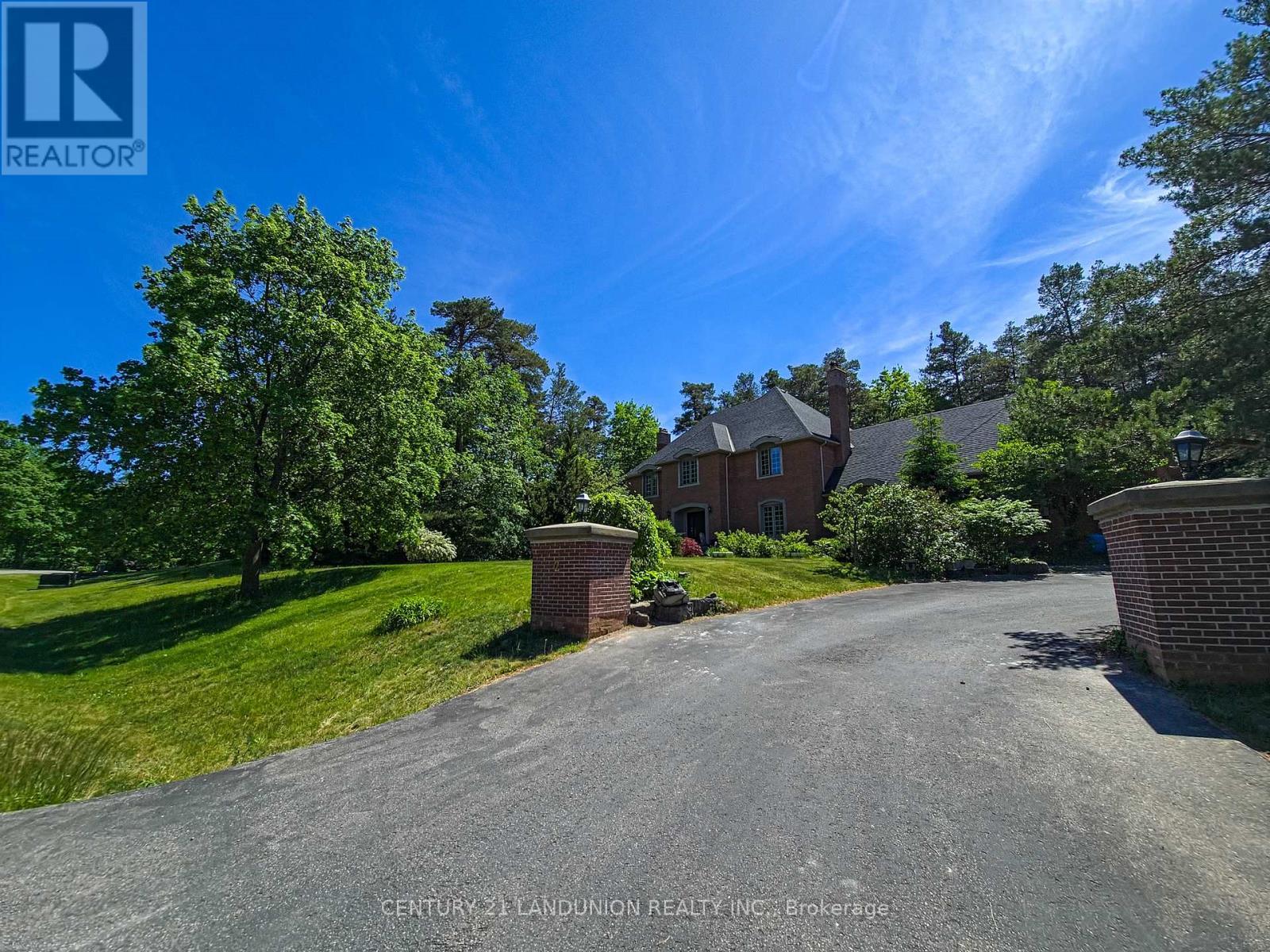 2 HERON TRAIL - 3
