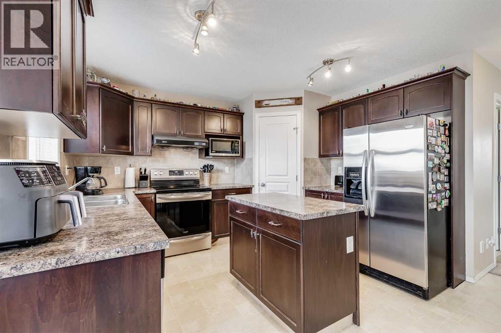 31 Taralake Gardens NE - 1