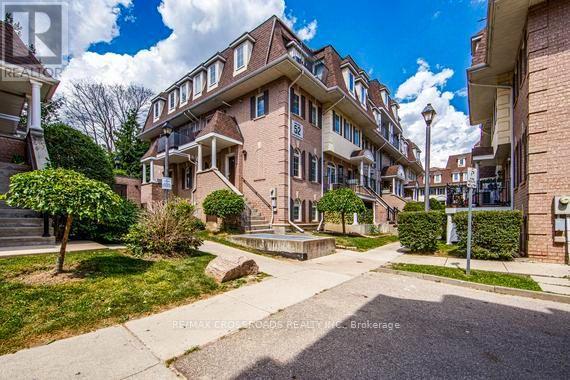 #204 52 SIDNEY BELSEY CRESCENT - 1
