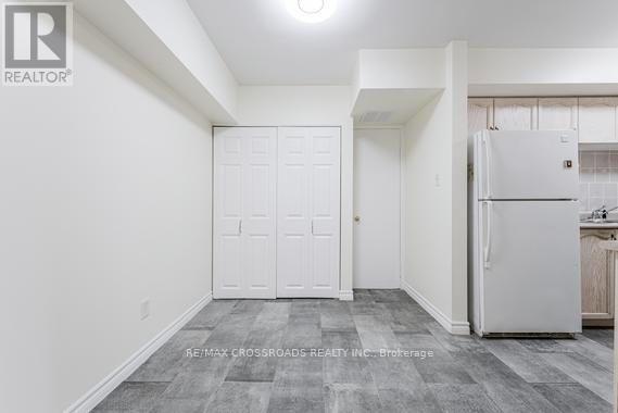 #204 52 SIDNEY BELSEY CRESCENT - 12