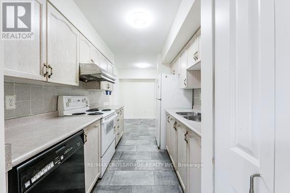 #204 52 SIDNEY BELSEY CRESCENT - 9