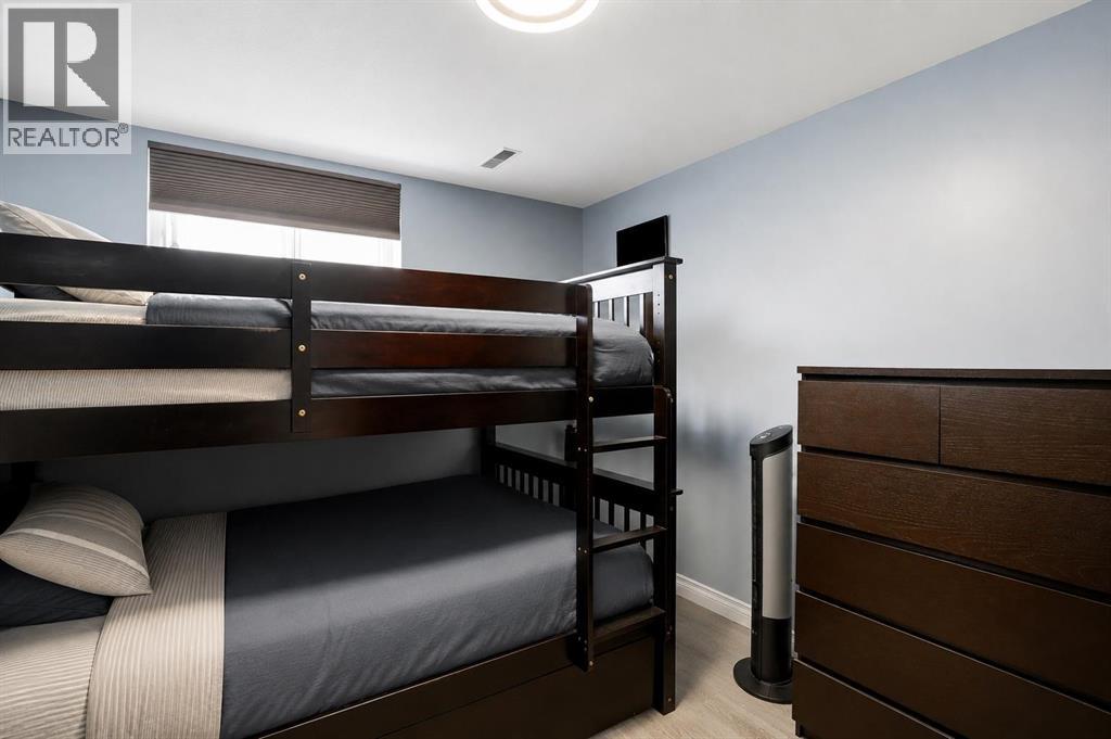 3056 32A Street SE - 34